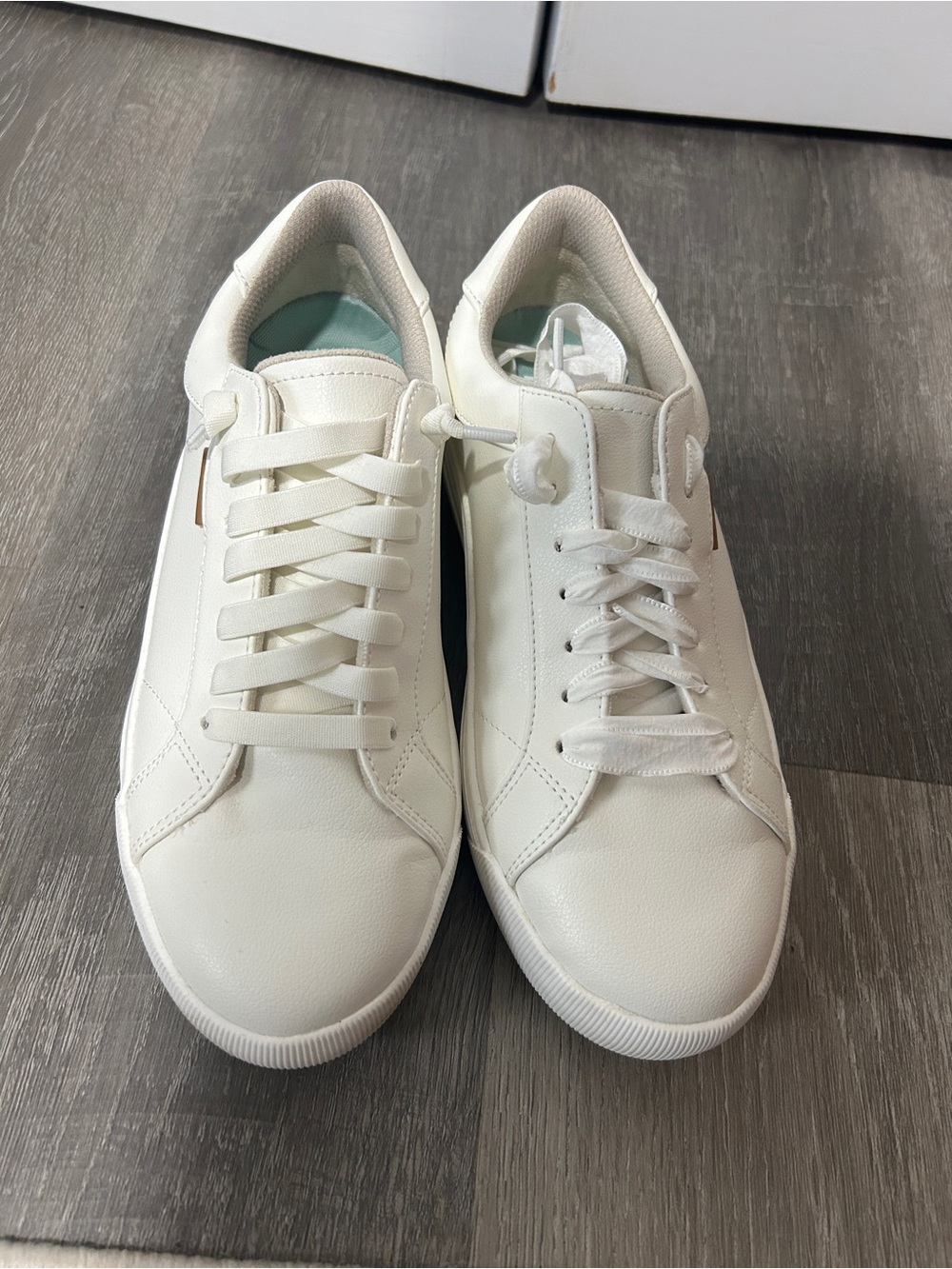 Dr. Scholl's Women's White Low-Top Sneakers - Casual Comfort